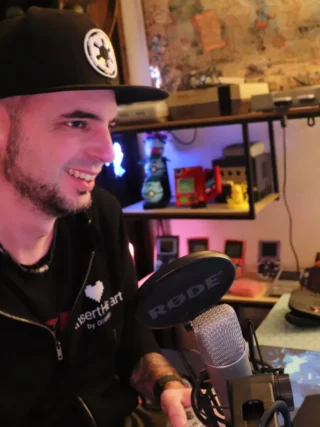 Streamer 0llie666 / Ollie666 in seinem Retro-Bunker